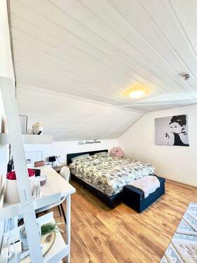 Schlafzimmer DG - 