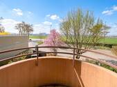 Sonniger Balkon mit schönem Blick ins Grüne und auf die Felder - 3 Zimmer Etagenwohnung in Kornwestheim