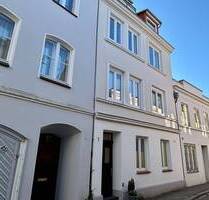 Modernisiertes Mehrfamilienhaus in erstklassiger Innenstadtlage an der Obertrave in Lübeck