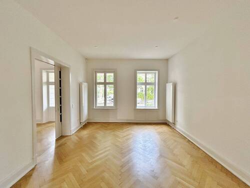 Zimmer 1 EG - 9 Zimmer Mehrfamilienhaus, Wohnhaus in Lübeck