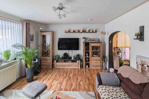 Wohnzimmer (2) - 6 Zimmer Einfamilienhaus in Harpstedt