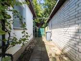 Weg hinter das Haus - 