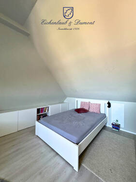Schlafzimmer DG. - 