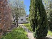 Blick aus dem Garten zum Haus - 