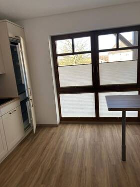 Küche mit EBK - 3 Zimmer Etagenwohnung zur Miete in Flieden