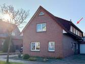 Straßenansicht - 3 Zimmer Etagenwohnung in Jever