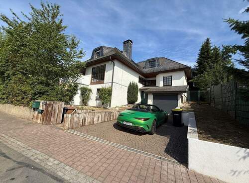 IMG_9582.jpeg - villenähnliche Zweifamilienhaus mit 1 Zimmerapartment und Gewerbefläche ( Garage)