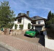 villenähnliche Zweifamilienhaus mit 1 Zimmerapartment und Gewerbefläche ( Garage) - Aarbergen Kettenbach