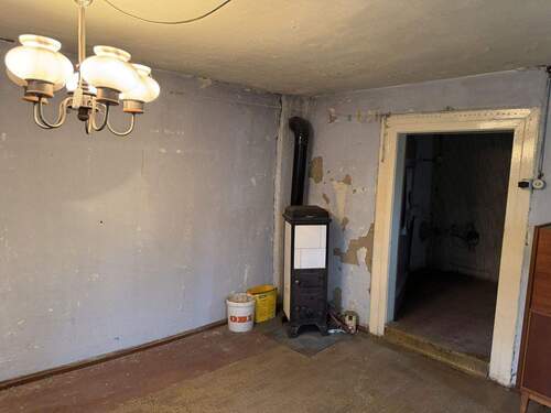 leeres zimmer 1. OG - 