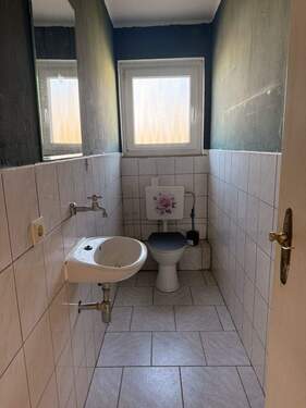sep. Toilette mit Fenster - 
