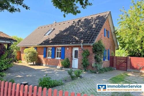 Landhaus - Einfamilienhaus mit 128,00 m&sup2; in Sieversdorf b Neustadt zum Kaufen