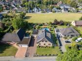 Ansicht Drohne - 7 Zimmer Einfamilienhaus zum Kaufen in Bassum