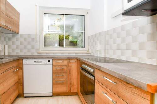 Kueche - 3 Zimmer Etagenwohnung in München