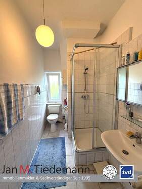 Whg Nr. 24 I OG links Tageslichtduschbad - 