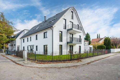 Gebäude - 3 Zimmer Etagenwohnung zum Kaufen in München