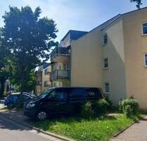 Bald verfügbar - Frisch saniert im Erdgeschoss-Besichtigung bitte telefonisch abstimmen - 2 Raum Wohnung in der Breiten Gasse - Gotha