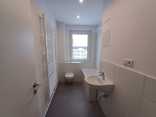 Tageslichtbad - 2 Zimmer Etagenwohnung zur Miete in Merseburg