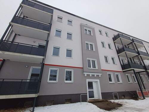 Hausansicht - Etagenwohnung mit 53,10 m&sup2; in Merseburg zur Miete