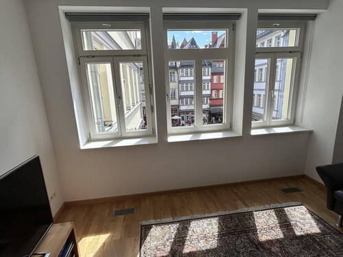 Wohnzimmerblick Hühnermarkt - Neue Frankfurter Altstadt: Exklusive 123 m² Designwohnung mit Loggia - Premiumlage & Provisionsfrei
