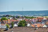 Blick zum Fernsehturm - +++ Blick zum Fernsehturm & ins Grüne - 4.OG mit sonnigem Süd-Balkon & Fernblick - renovierungsbedürftig - inkl. EBK ...