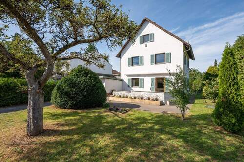 Einfamilienhaus - AIGNER - Freistehendes Einfamilienhaus mit großem Garten und vielseitigen Möglichkeiten