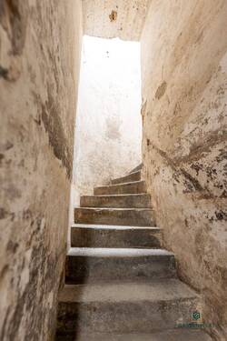 Keller mit ca. 5 m Deckenhöhe - 