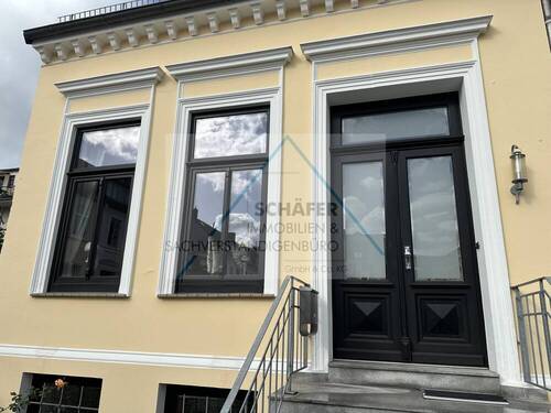 Eingang - 4 Zimmer Doppelhaushälfte zum Kaufen in Bremen