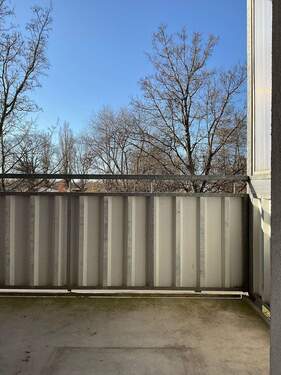 Balkon - 26.03.26-AJ an CS, MB 01.05.26. Frisch renoviert und obendrauf 2 Monate kaltmietfrei.