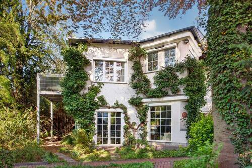 Hausansicht & Garten - Reihenhaus mit Villencharakter für 2 Familien in Lichterfelde-West