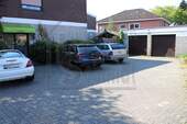 Parkfläche/ Garagen - 