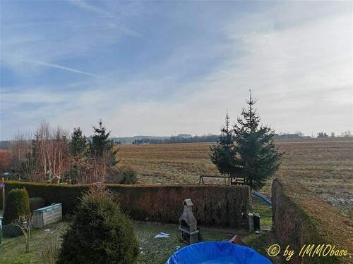 Ausblick in die Ferne - 5 Zimmer Doppelhaushälfte in Hainichen