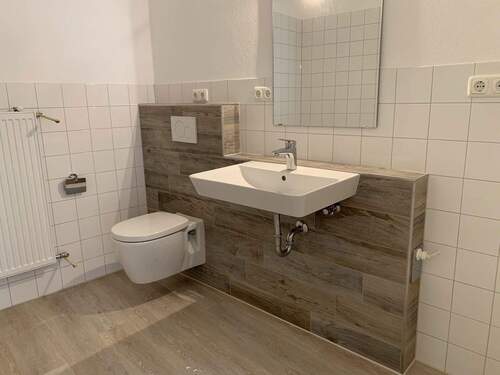 Bad/WC - Etagenwohnung mit 84,00 m&sup2; in Straubung zur Miete