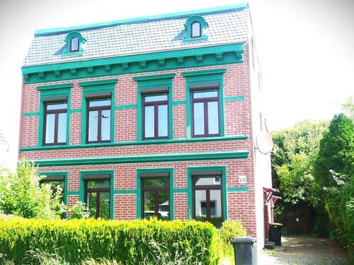 EG- OG- Spitzboden wohnlich - 6 Zimmer Einfamilienhaus in Barmstedt