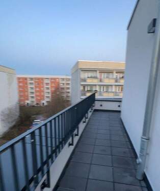 umliegende Dachterrasse - 