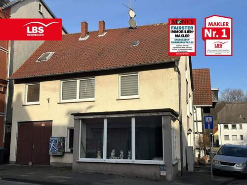 Straßenansicht - Zweifamilienhaus sucht neuen Eigentümer!