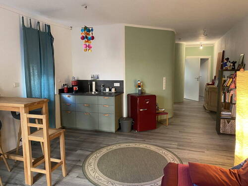 Wohnzimmer/Küche Richtung Flur - 