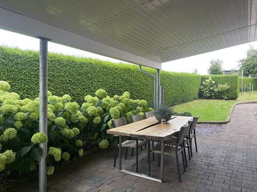 überdachte Terrasse - Bauernhaus, Landhaus mit 178,40 m² in Bad Driburg zum Kaufen