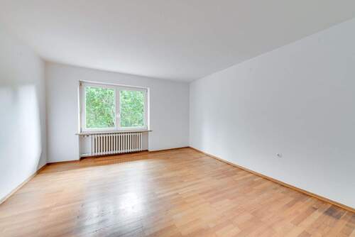 Zimmer - 6 Zimmer Einfamilienhaus in München