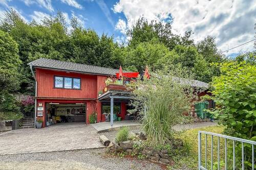 Hausansicht - Halle zum Kaufen in Rösrath