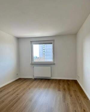 Schlafzimmer - 2 Zimmer Etagenwohnung zum Kaufen in Frankfurt am Main