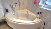 Bad mit Eckwanne - 
