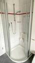 Bad mit Dusche - 