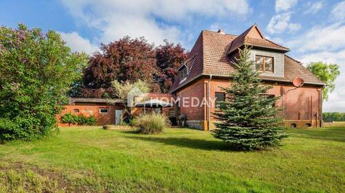 Außenansicht 3 - Historisches Fachwerkhaus mit 370 qm Wohn- und Nutzfläche auf fast 3000 qm Grund...