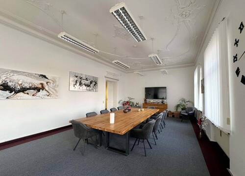 Büroräumlichkeiten 1. OG - 