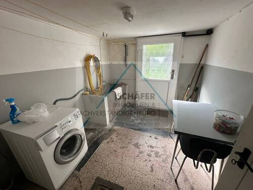 Kellertür Hinterhof - 