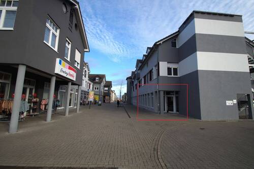 Ihr neues Gewerbe - Hochfrequentierte 144m²-Ladenfläche in Dessau-Roßlau: Ideal für Apotheke oder Fachhandel!