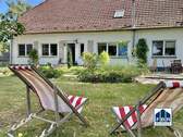 Genießen - Modernisiertes Zweifamilienhaus auf einem großzügigen Areal in Goldenstädt