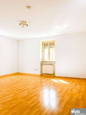 Wohnzimmer - 3 Zimmer Etagenwohnung zur Miete in Würzburg