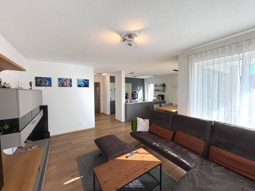 Wohnzimmer - 3 Zimmer Etagenwohnung in Laupheim