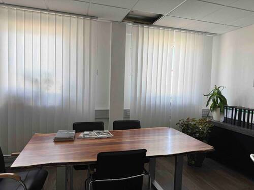 Besprechung - 